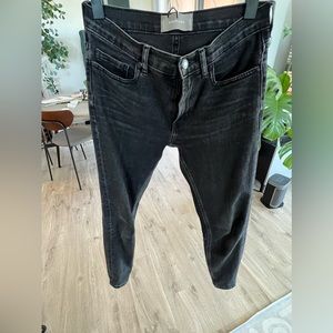 Everland Mid Rise Skinny Jean